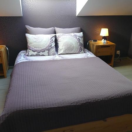 Aux Cosmos Bed and Breakfast Olne Buitenkant foto